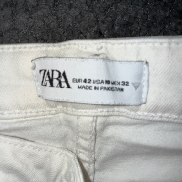 Zara Cream Straight Leg Jeans - Size 10 - Picture 4 of 7